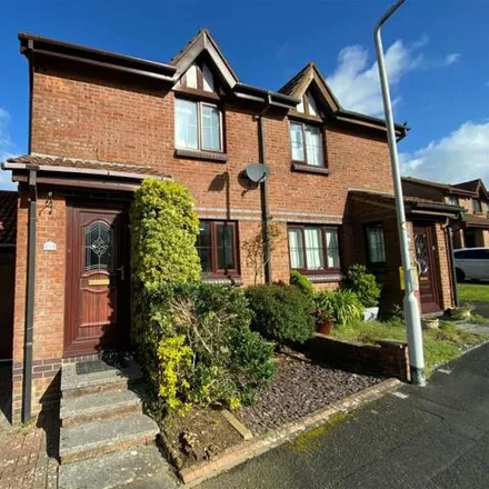 Buy this 2 bed duplex on Great Park Close in Plympton, PL7 2GZ