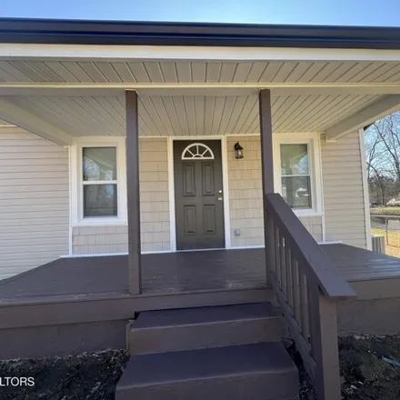 Buy this 3 bed house on 218 Dallas Street Southeast in Knoxville, TN 37914
