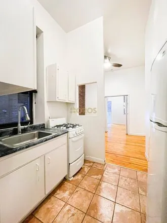 Image 4 - 213 E 10th St Apt 4, New York, 10003 - House for rent
