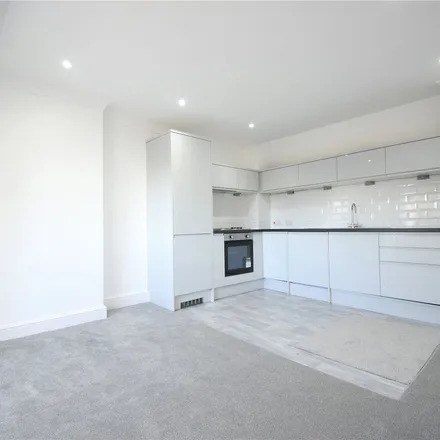 Image 3 - Elva Court, Castle Hill, Maidenhead, SL6 1DW, United Kingdom - Apartment for rent