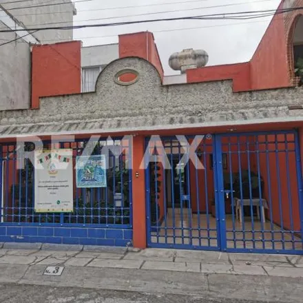 Buy this 3 bed house on Calle Valle De Bravo in Conjunto Urbano Sittia, Municipio de Cuautitlán Izcalli