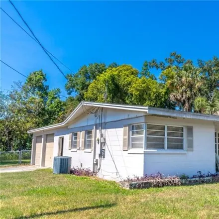 Buy this 3 bed house on 2000 Pine Bluff Avenue in Orlando, FL 32806
