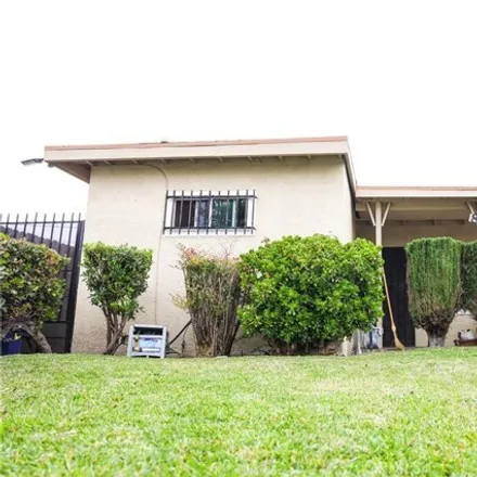 Buy this 3 bed house on 821 East 107th Street in Los Angeles, CA 90002