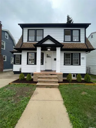 Buy this 4 bed house on 25 Dikeman Street in Village of Hempstead, NY 11550