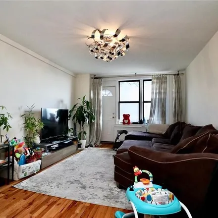 Image 3 - 3235 Emmons Avenue, New York, NY 11235, USA - Condo for sale