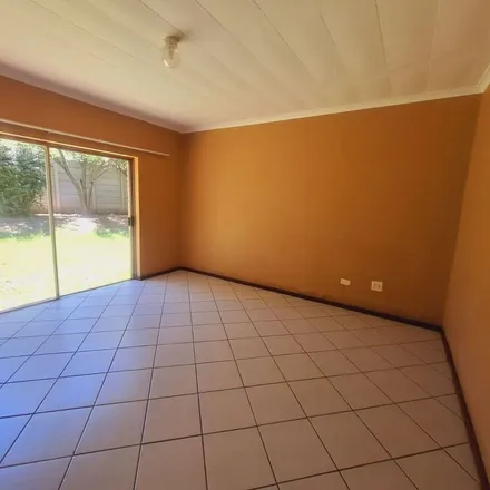 Image 9 - Road 2L, Govan Mbeki Ward 5, Secunda, 2302, South Africa - Apartment for rent