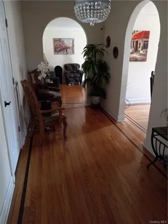 Image 4 - 100 Pelham Road, Isle of San Souci, City of New Rochelle, NY 10805, USA - Apartment for sale