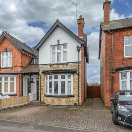 Buy this 3 bed duplex on Redditch- Marlpit Lane in Feckenham Road, Callow Hill