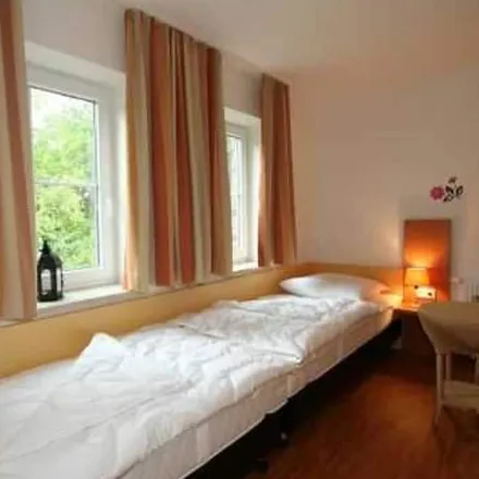 Rent this 3 bed house on Rathaus Gemeinde Krummhörn in Rathausstraße 1, 26736 Krummhörn