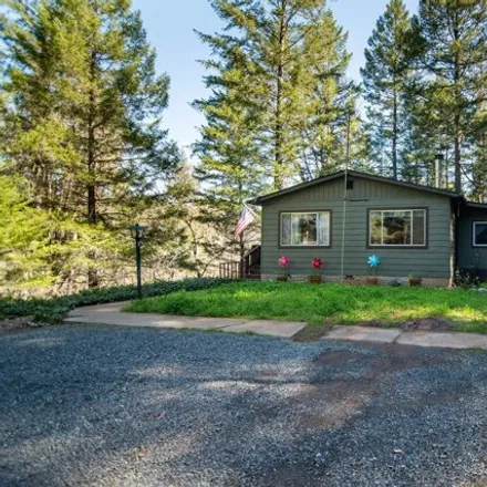 Image 2 - 800 Pickett Creek Rd, Grants Pass, Oregon, 97527 - Apartment for sale