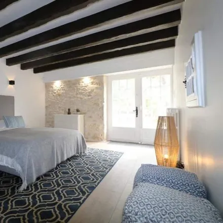 Rent this 3 bed house on Castels et Bézenac in Dordogne, France