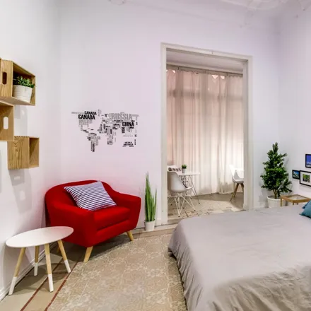 Rent this 8 bed room on Carrer Gran de Gràcia in 239, 08012 Barcelona