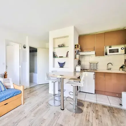 Rent this 1 bed apartment on Le Pouliguen in Rue de la Minoterie, 44510 Le Pouliguen