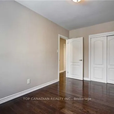 Image 2 - 21 Cartier Crescent, Richmond Hill, ON L4C 0R9, Canada - Apartment for rent