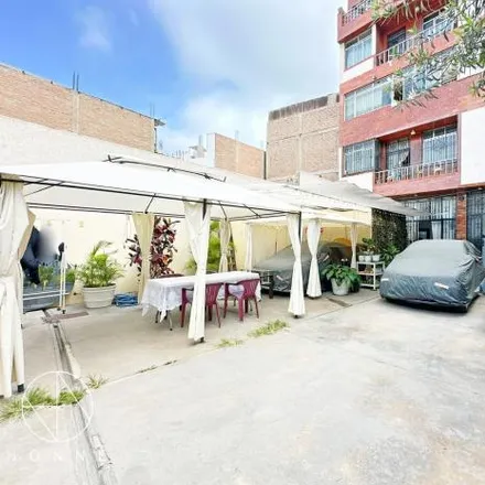 Buy this 4 bed house on Julio Villegas in La Victoria, Lima Metropolitan Area 15021