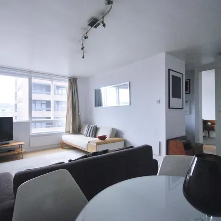 Image 4 - Stirling Court, Marshall Street, London, W1F 9BA, United Kingdom - Apartment for rent