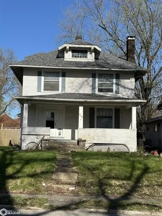 Buy this 4 bed house on 538 Summer Street in Burlington, IA 52601