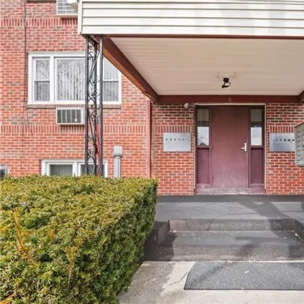 Buy this 1 bed condo on 99 Angell Avenue in North Providence, RI 02911