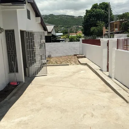 Image 5 - City Plumbing & Hardware Services, Milford Road, Springfield, Kingston, Jamaica - Apartment for rent