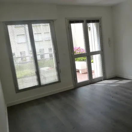 Image 3 - 73 Rue Ronsard, 37100 Tours, France - Apartment for rent
