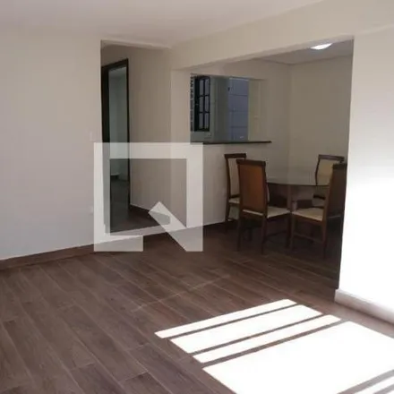 Rent this 2 bed house on Rua Francisco Chaves Pinheiro in Parque Maria Domitila, São Paulo - SP