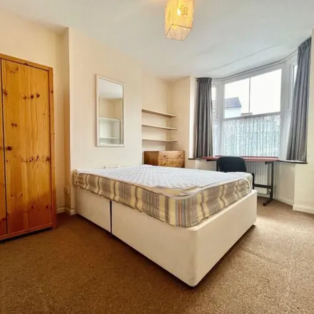 Image 2 - Northcote Street, Royal Leamington Spa, CV31 1DT, United Kingdom - Apartment for rent