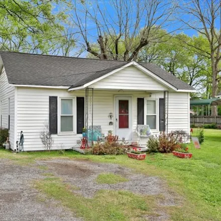 Buy this 3 bed house on 424 S Petway St in Franklin, Tennessee