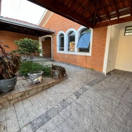 Buy this 3 bed house on Rua Geraldo Zlibaldi in Jardim Orestes Veroni, Limeira - SP