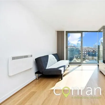 Rent this 1 bed room on Madison Building in Deals Gateway, London