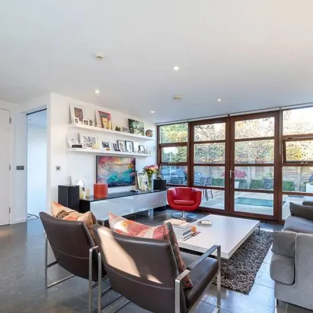 Rent this 3 bed apartment on Atrium House in 54 Ridgway, Cottenham Park