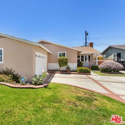 Buy this 3 bed house on 13621 Purche Avenue in Gardena, CA 90249