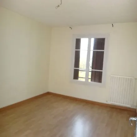 Rent this 3 bed apartment on Mairie de Gretz-Armainvilliers in Rue Thiers, 77220 Gretz-Armainvilliers