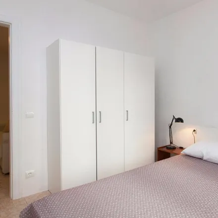 Image 2 - Carrer de Sant Antoni Maria Claret, 206, 08025 Barcelona, Spain - Apartment for rent