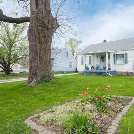 Image 3 - 761 East Division Avenue, Peoria Heights, Peoria, IL 61616, USA - House for sale