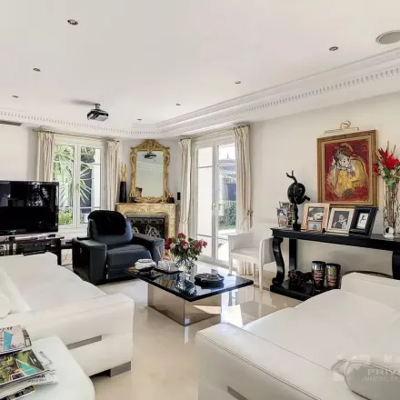 Image 4 - 8 Avenue de la Californie, 06400 Cannes, France - Apartment for rent