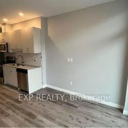 Image 8 - Charlie West, 60 Charles Street West, Kitchener, ON N2G 4P3, Canada - Apartment for rent