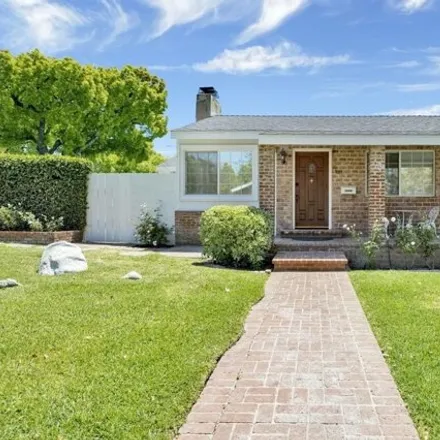 Buy this 3 bed house on 2285 North 6th Street in Burbank, CA 91504