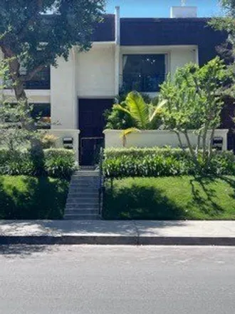 Rent this 3 bed townhouse on 6233 Randi Avenue in Los Angeles, CA 91367