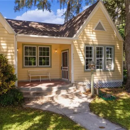 Buy this 3 bed house on 511 Perkins Street in Leesburg, FL 34748