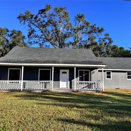 Rent this 3 bed house on 700 E 7th St in Sanford, Florida