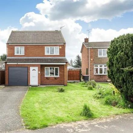 Buy this 3 bed house on Leicester Crescent in Atherstone, CV9 3BH