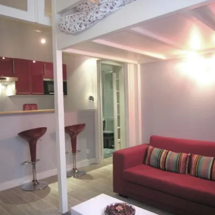Rent this studio apartment on 265 Boulevard Pereire in 75017 Paris, France