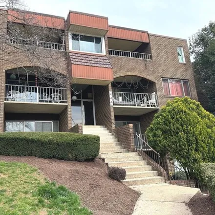 Rent this 3 bed apartment on 450 Girard Street in Gaithersburg, MD 20877