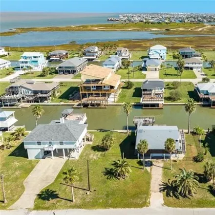 Image 3 - 3816 Tradewinds Drive, Bay Harbor, Galveston, TX 77554, USA - House for sale