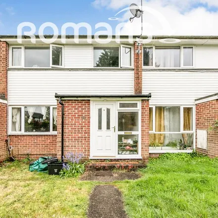 Rent this 3 bed townhouse on 45 Fairwater Drive in Reading, RG5 3JG