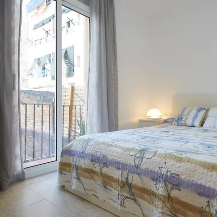 Rent this 2 bed apartment on Carrer de la Diputació in 129, 08015 Barcelona
