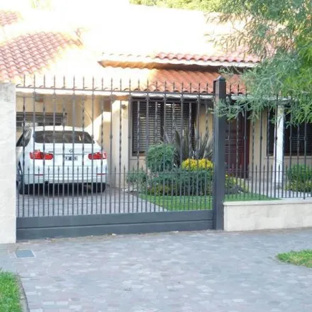 Buy this 2 bed house on Pasteur 3054 in Partido de La Matanza, 1754 San Justo