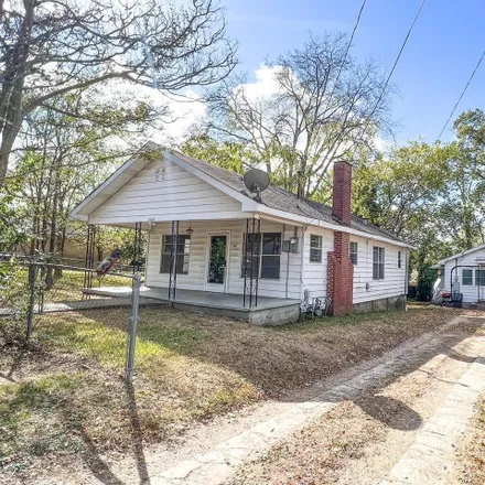 Buy this 3 bed house on 214 Chitwood Street in Hot Springs, AR 71913