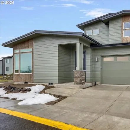 Buy this 3 bed house on Southshore Avenue in The Dalles, OR