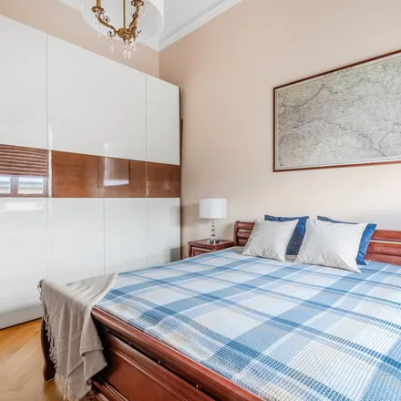 Rent this 2 bed townhouse on Rondo Romana Dmowskiego in 00-510 Warsaw, Poland